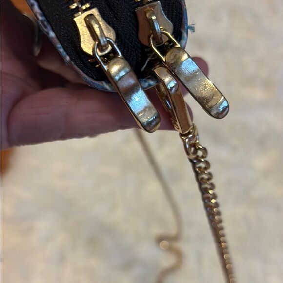 Elegant Blue Paisley Women's Crossbody Wallet NWOT - Picture 8 of 10